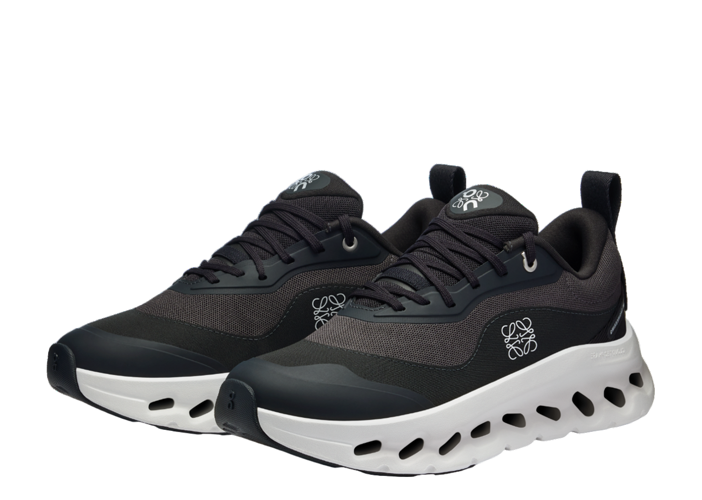 Beli On Running Cloudtilt 2 LOEWE Black | Kick Avenue