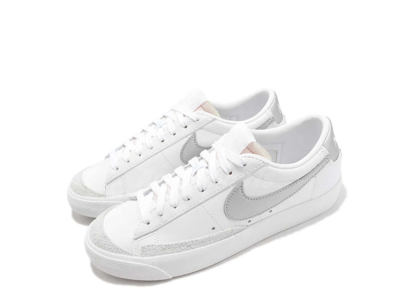 Nike blazer low womens silver online