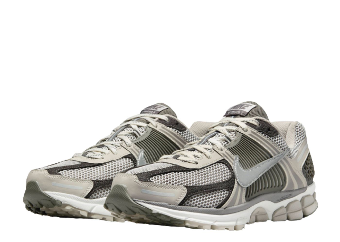 zoom vomero 5 iron ore