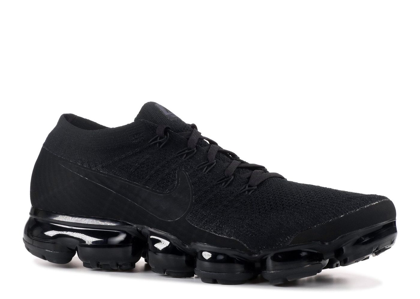 Nike air vapormax triple black 2.0 hotsell