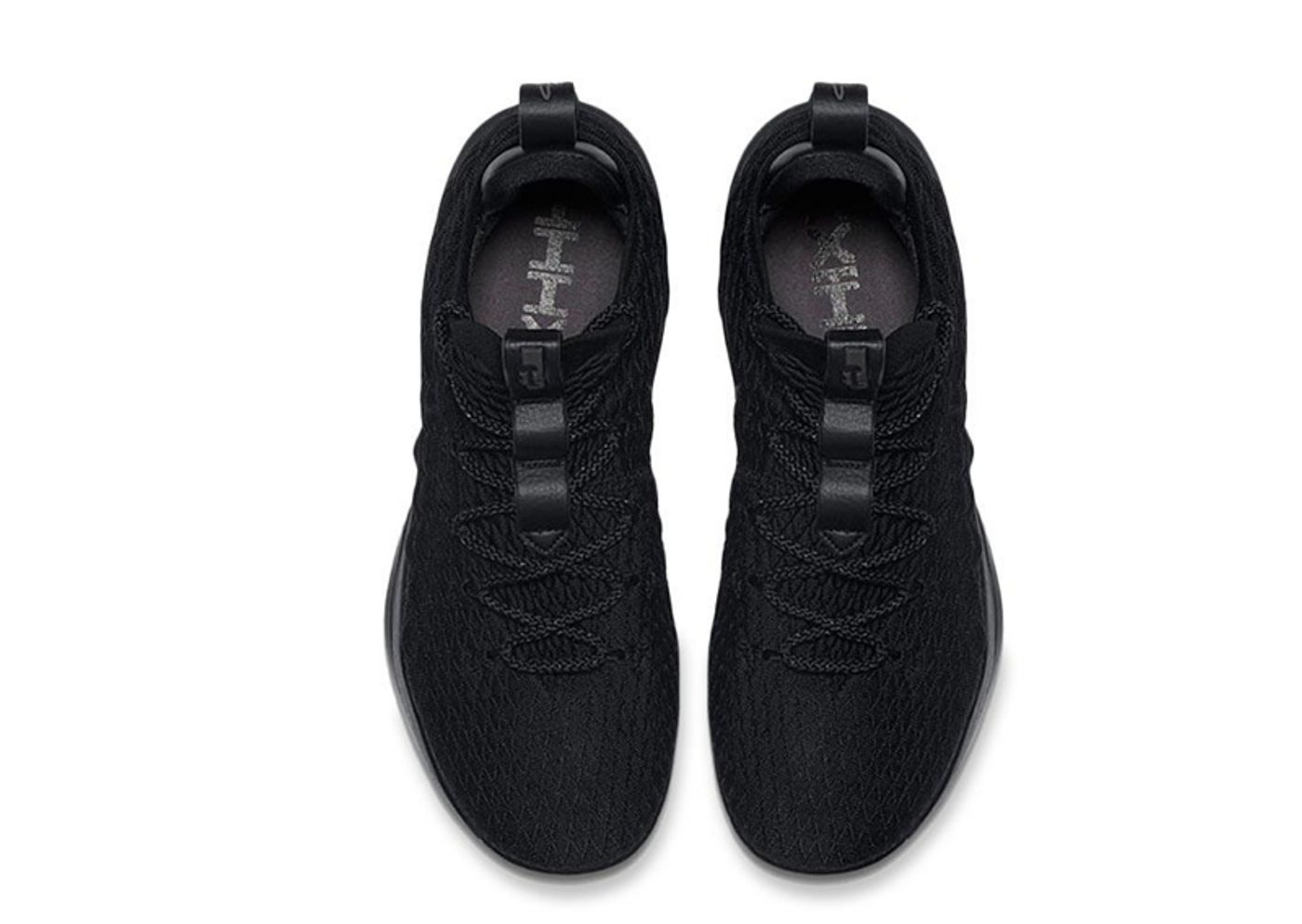 Beli Nike LeBron 15 Low Blackout Kick Avenue