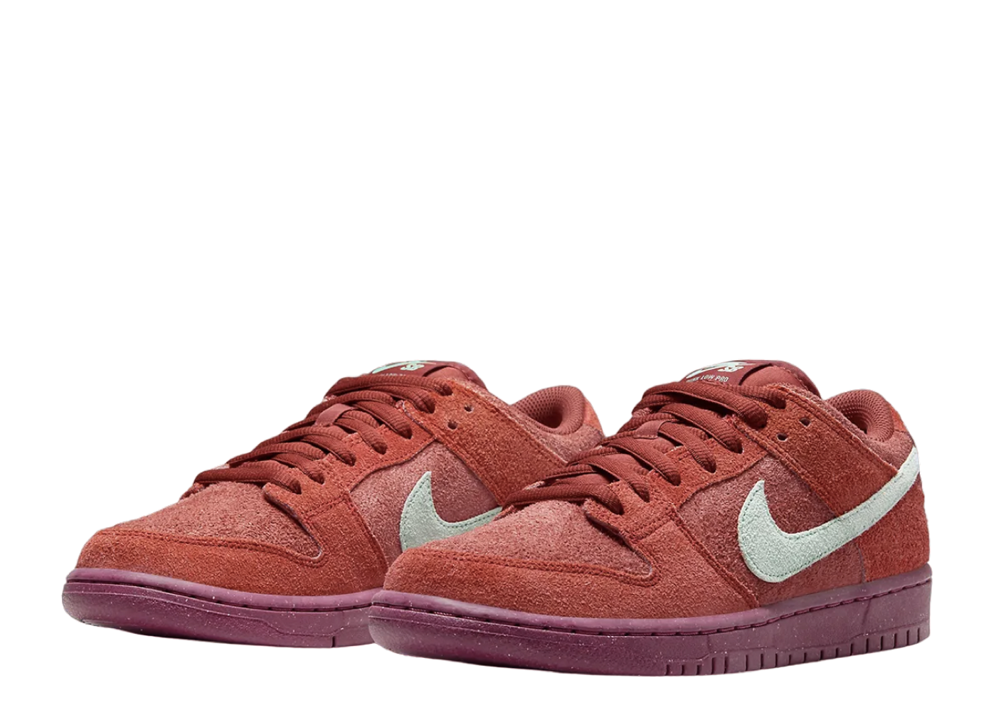 Beli Nike SB Dunk Low Mystic Red | Kick Avenue