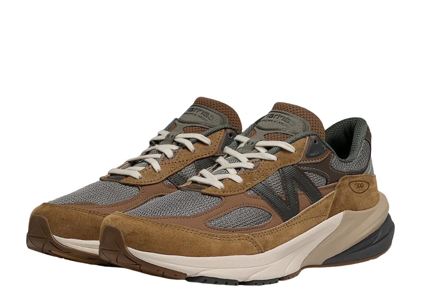 Beli New Balance 990v6 x Carhartt WIP Sculpture Center | Kick Avenue