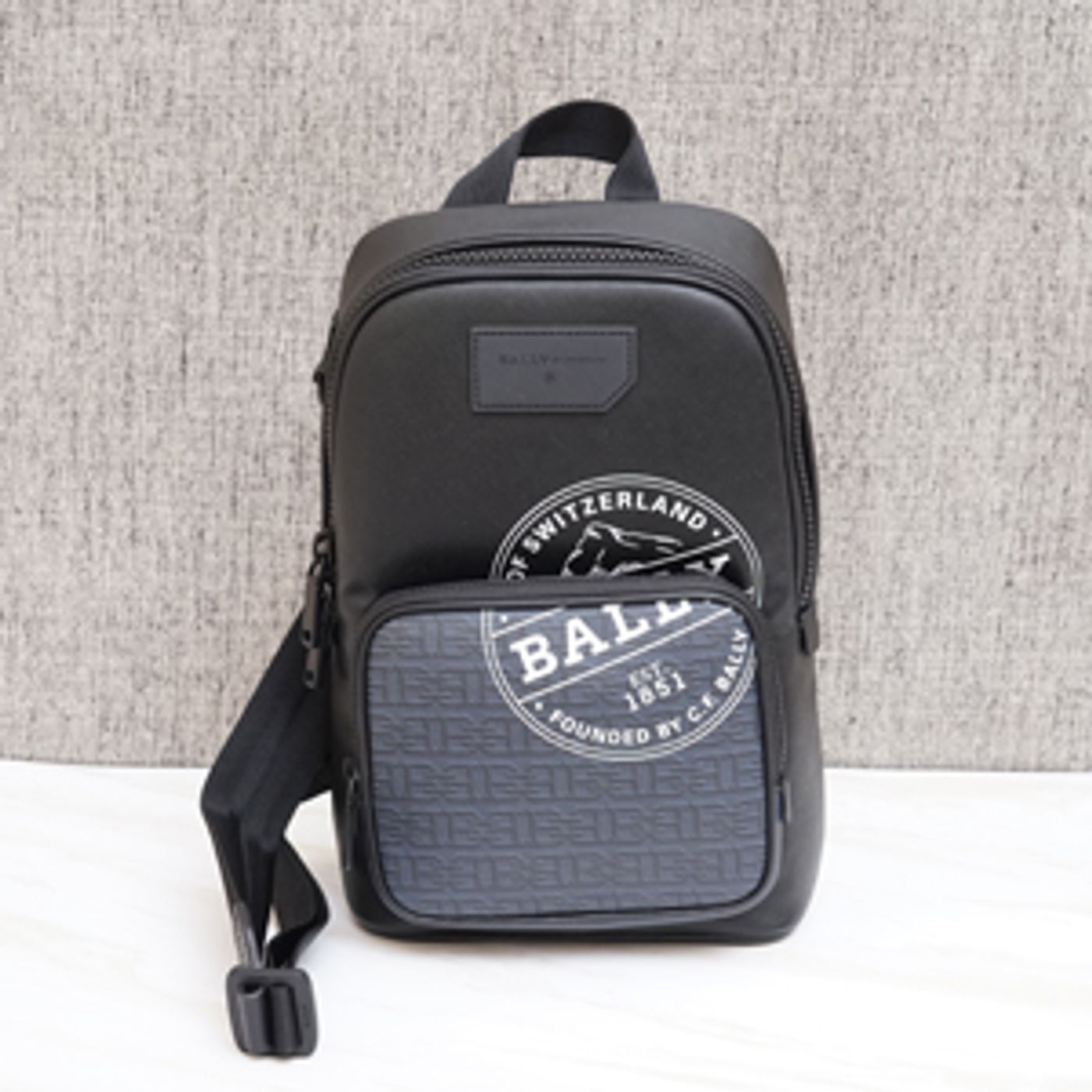 Beli Bally Sihorn Sling Bag with Bally Stamp Logo M Kick Avenue